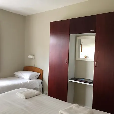 Lambert Manor Hotel 3*